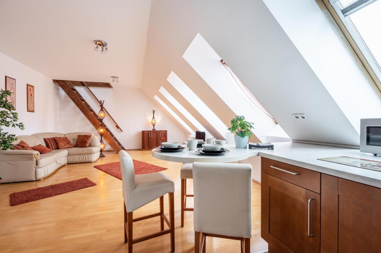 Beautiful Apartment With Ac Budapest Exterior photo